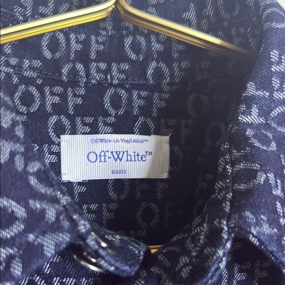 NWT- OFF-WHITE Navy Button-Up Shirt with Patterned logo Print- size 38 (Size 2) - Picture 4 of 16